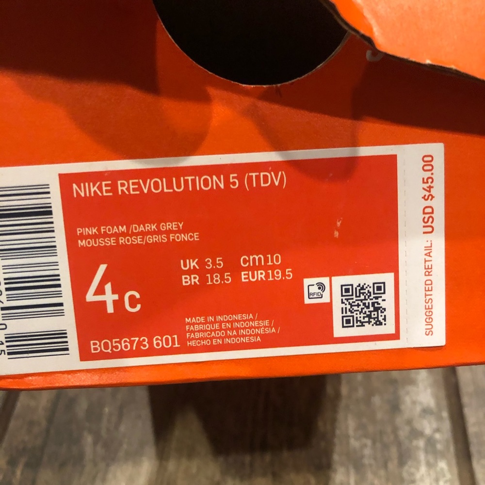 Sold -Nike // Toddler shoes - Picture 8 of 8